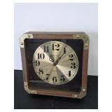 Vintage Dynasty quartz battery operated wall