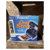 VINTAGE POLAROID ONE STEP CAMERA
