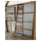 WERNER 8 FT WOODEN STEP LADDER