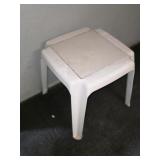 SMALL PLASTIC PATIO SIDE TABLE
