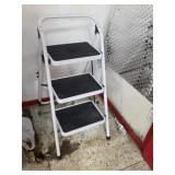 METAL 3-STEP FOLDING STEP STOOL LADDER