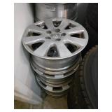 4 Toyota 16-in rims
