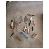 Box lot assorted concrete finishing tools