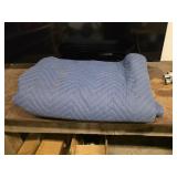 One quilted moving blanket