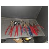 Box lot assorted cutting pliers