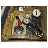 Box lot assorted gauges