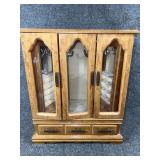 Wooden jewelry box