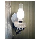 Reflective Electric Hurricane Lamp