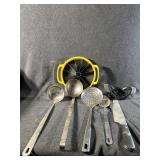 Kitchen Utensils-Pie Cutter & Apple Slicer