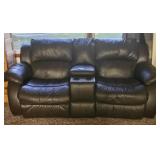 Double Reclining Seat Coach with Middle Storage