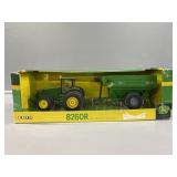 1:32 ERTL John Deere "8260R with Grain Cart"