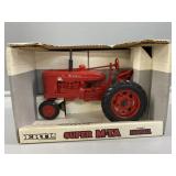 1:16 ERTL Farmall "Super M-TA" Tractor