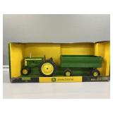 1:16 ERTL John Deere "420 w/ wagon"