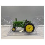 1:16 Ertl John Deere Model "GM" Tractor