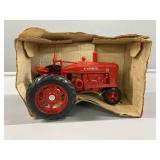 1:16 ERTL Farmall "M Heritage" Tractor