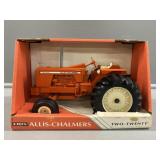 1:16 ERTL Allis-Chalmers "Two-Twenty" Tractor