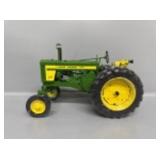1:16 Ertl John Deere Model 720 Diesel Tractor