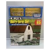 ERTL 1:64 Scale Dairy Farm Set 65 Pieces