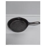 Wagner ware small cast iron pan