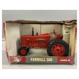 1:16 ERTL Case Farmall "300" Tractor