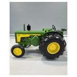 Ertl John Deere Official Show Toy