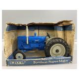 1:16 ERTL Ford Fordson Super Major Special Edition