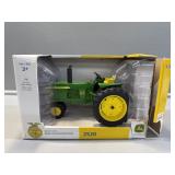 1:16 Ertl John Deere 2520 Diesel - Box torn