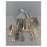 Antique Auto Wrenches