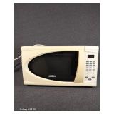 Sunbeam Microwave with Turning Plate 700 Watt