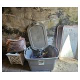 Tote with Outdoor Decor, Animal Cage Trays