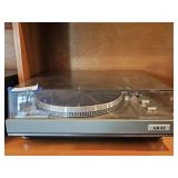 Akai Turntable