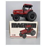 1:16 Case International 7130 MFD Magnum