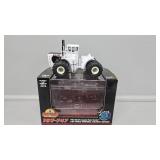 1:64 Big Bud 16V-747 760HP, Toy Farmer Edition