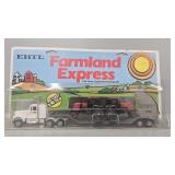 ERTL 1:64 Equipment Hauling Set