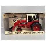 ERTL 1:16 International 1586 with loader