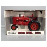 ERTL Farmall Super M-TA
