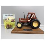 1:16 Hesston Model 980DT,Dealer Display & 1:64