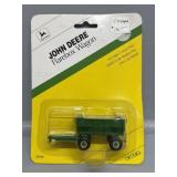 ERTL John Deere Flare box Wagon