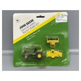 ERTL 1:32 John Deere Lawn&Garden Tractor Model425