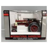 Spec Cast 1:16 Farmall 504 Gas