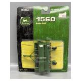 ERTL 1:64 John Deere 1560 Grain Drill