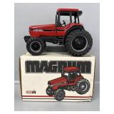 1:16 Case International 7130 MFD Magnum