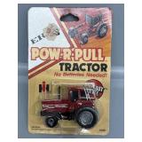 ERTL 1:64 POW-R-PULL International 5488