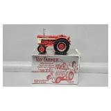 Toy Farmer 1:64 IHC 660