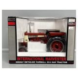 Spec Cast 1:16 Farmall 504 Gas