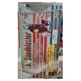 Central Pmeumatic 40 LB Sandblaster