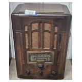 RCA Tombstone Tube Radio