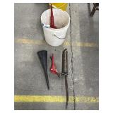 Hand-Powered Grease Gun, Thumb Pump Oiler Can