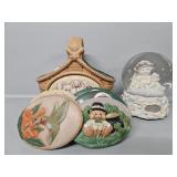 Dreamsicle Snow globe, Ceramic Vasket with V