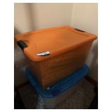 4 Decorative Pillows & 2 Plastic Tubs